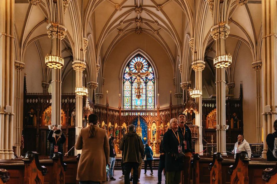 כנסיית סן פטריק העתיקה (St. Patrick’s Old Cathedral) בליטל איטלי