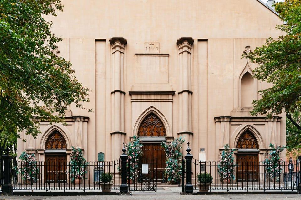 כנסיית סן פטריק העתיקה (St. Patrick’s Old Cathedral) בליטל איטלי